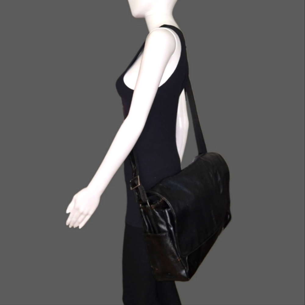 >READ< MAC BY MATT MURPHY Black Faux-Leather East-West Messenger Bag LIMITED ED